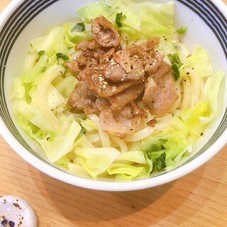 キャベツたっぷり汁なし肉うどん